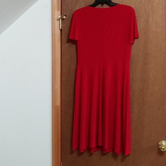 Dress - Picture 3 of 4